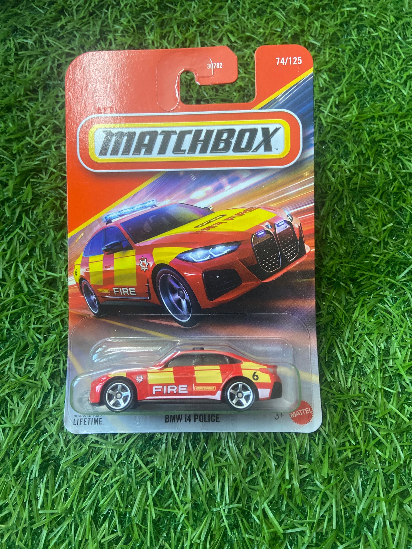 BMW i4 police