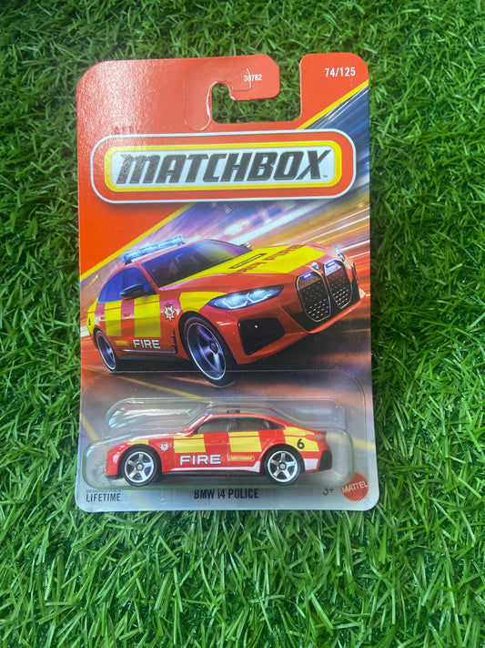 BMW i4 police