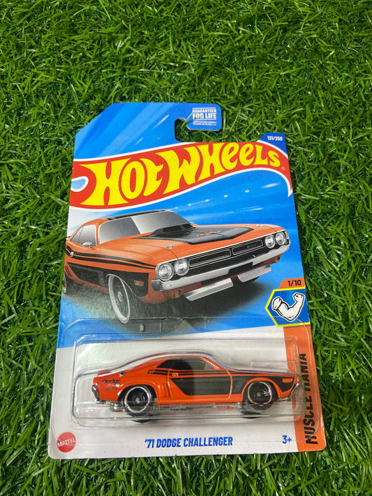 Dodge Challenger - Imported