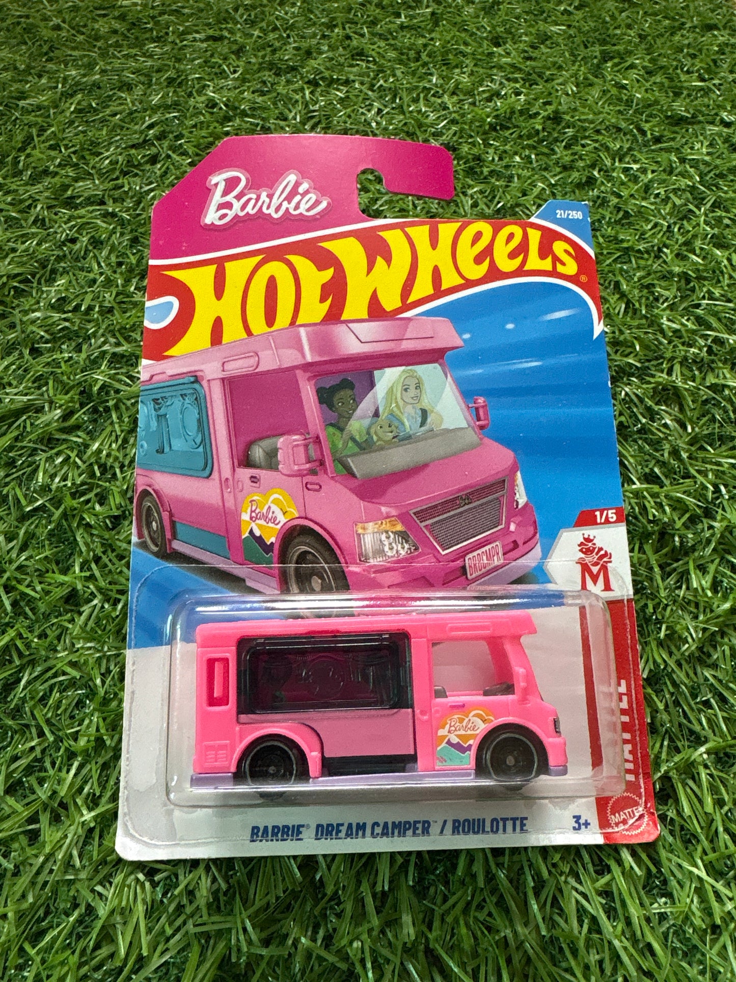 Barbie - Dream Camper (Imported)