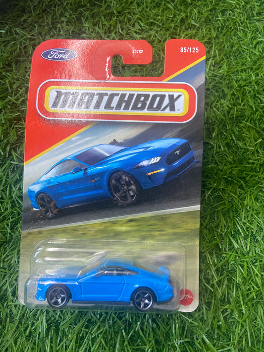 19 Ford mustang couple