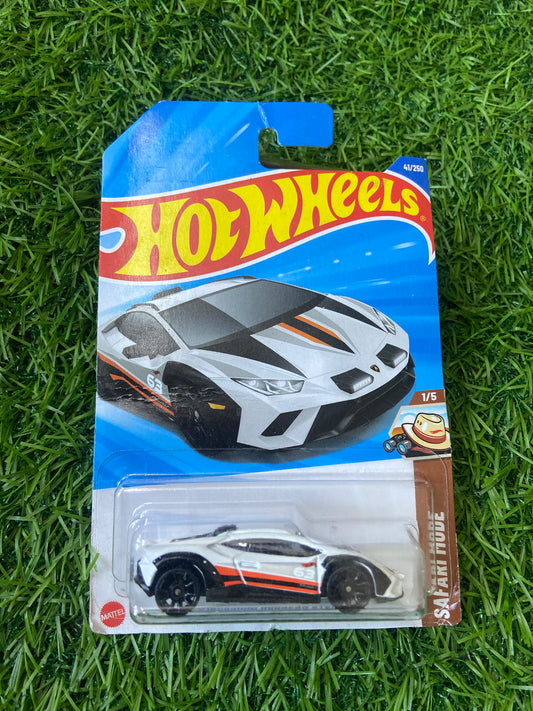 Lamborghini huracan sterrato ( card damaged)